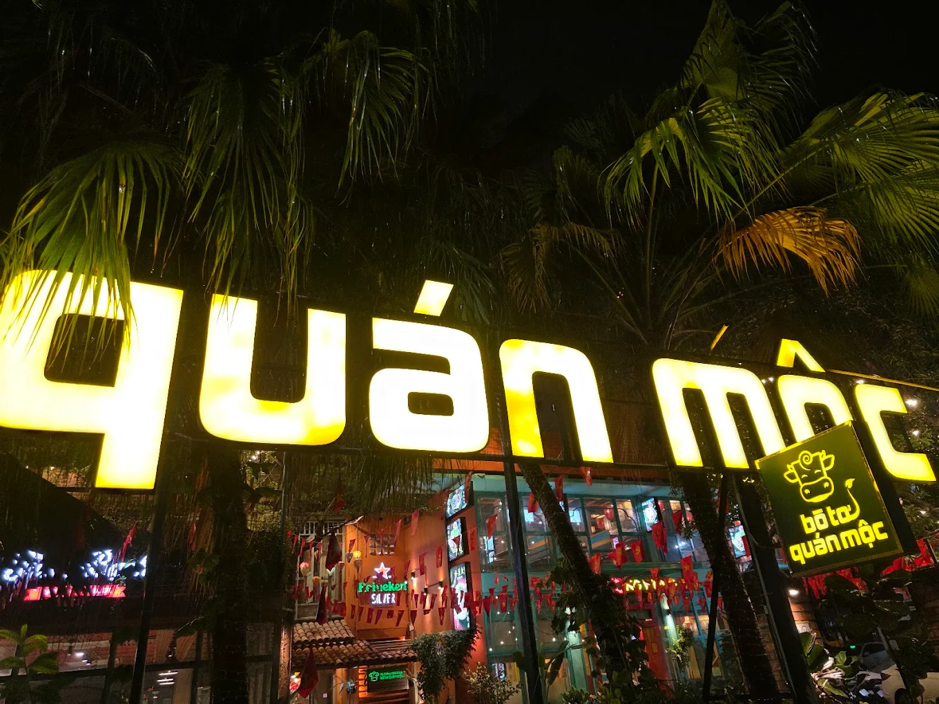 Phục vụ | Lễ tân | Thu ngân | Pha chế